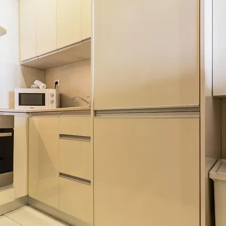 Adorable Center Nao Apartman *