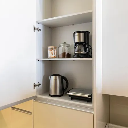 Adorable Center Nao Apartman